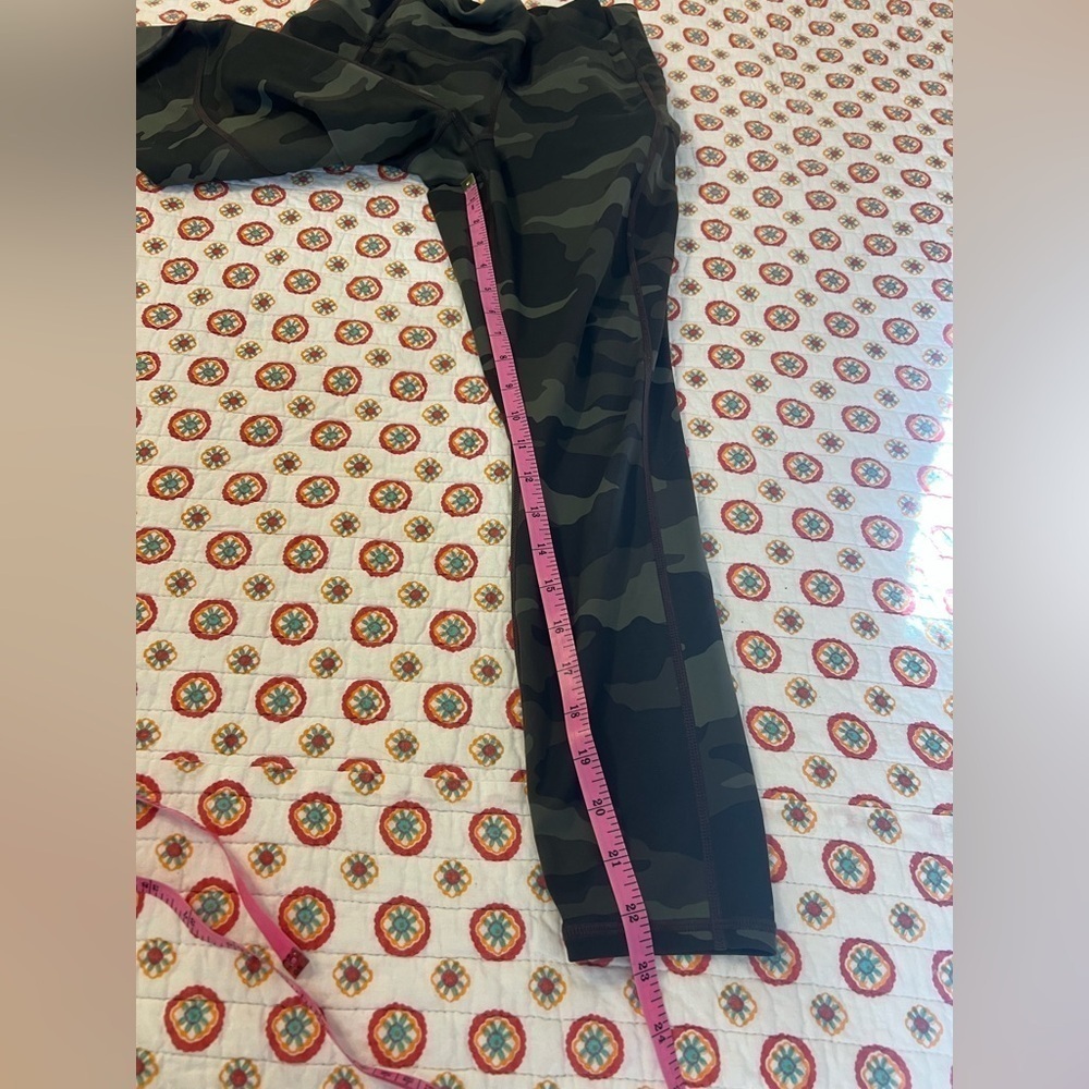 Athleta Camo Leggings in Black and Gray - Picture 8 of 9